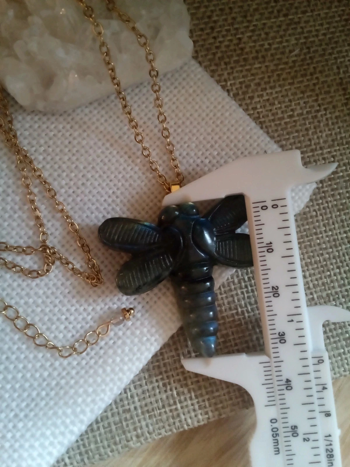 Collier protection libellule en pierre de labradorite – photo 5
